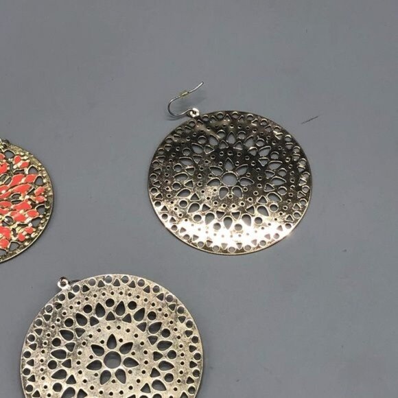 Round big graphic design set 2 gold pink earrings pierced dangle embossed READ - Picture 5 of 10